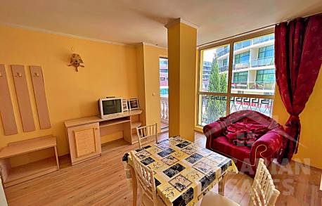 Хубав апартамент на брега на морето в Слънчев бряг - Снимка 3