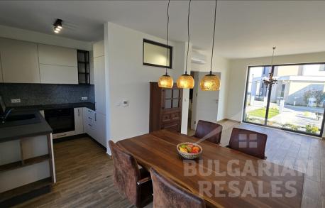 Time to buy! Two floors and patio on the villa - Photo 4