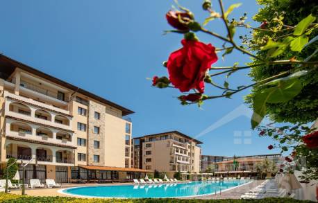 Супер отстъпка! Три стаи на 300 метра от плажа, развита зона - Снимка 14