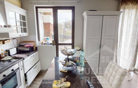 Вила с три спални и частен басейн - Снимка 11