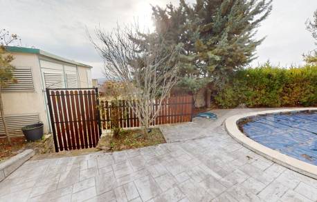 Вила с три спални и частен басейн - Снимка 25