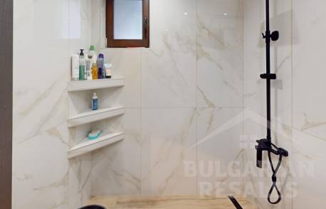 Вила с три спални и частен басейн - Снимка 30