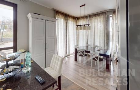 Вила с три спални и частен басейн - Снимка 12