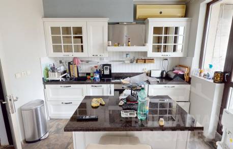 Вила с три спални и частен басейн - Снимка 9