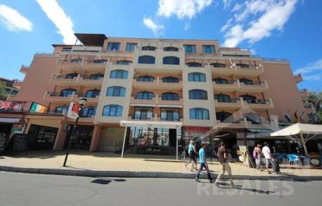 Голям апартамент с 3 спални, изгодна цена! - Снимка 12