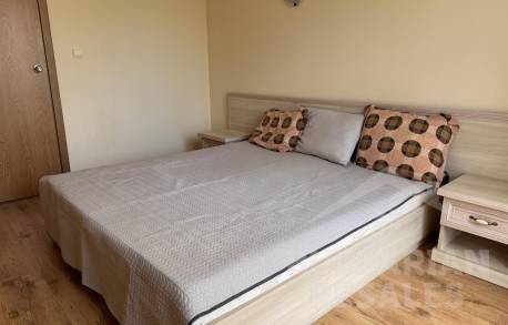 Mestský dom v uzavretom komplexe s bazénom - Фото15