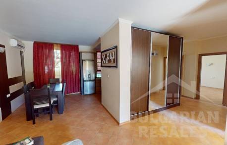 Вила с 5 спални, заобиколена от зеленина - Снимка 5