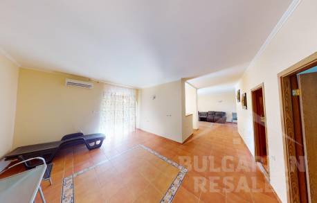 Добре проектирана къща с 4 спални - Снимка 6