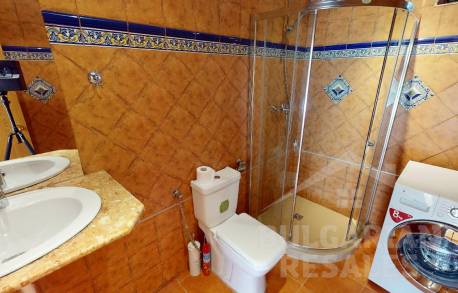 Добре проектирана къща с 4 спални - Снимка 8