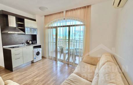 Kúpte si cenovo výhodný byt s výhľadom na bazén v Aheloji - Фото2