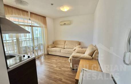 Kúpte si cenovo výhodný byt s výhľadom na bazén v Aheloji - Фото3