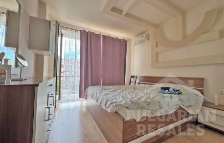 Výhľad na bazén. Byt pre veľkú rodinu v komplexe „VIP Image“ - Фото10