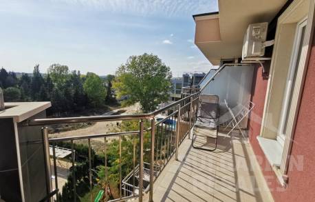 Мезонет в комплекс с плувен басейн, хубав квартал! - Снимка 4