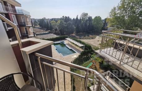 Мезонет в комплекс с плувен басейн, хубав квартал! - Снимка 6