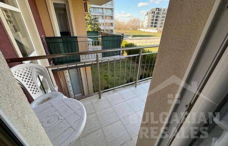 Студио в комплекс със сауна и плувен басейн - Снимка 8