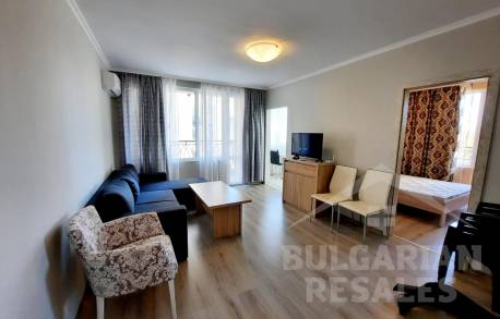 Svetlý 2-izbový byt s výhľadom na bazén - Фото3