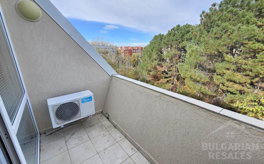 Studio in the Gerber Residence 1 complex, pool view - Photo 8