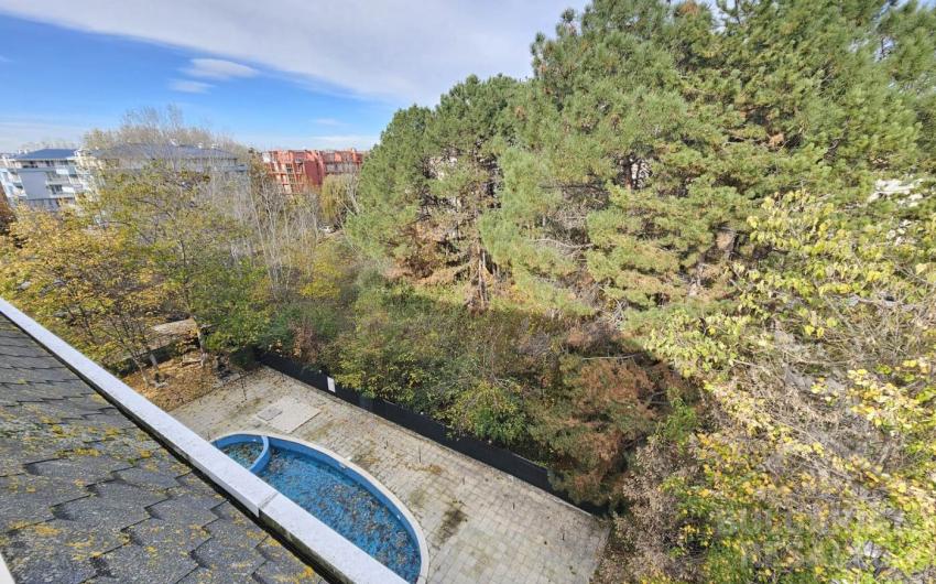 Studio in the Gerber Residence 1 complex, pool view - Photo 9