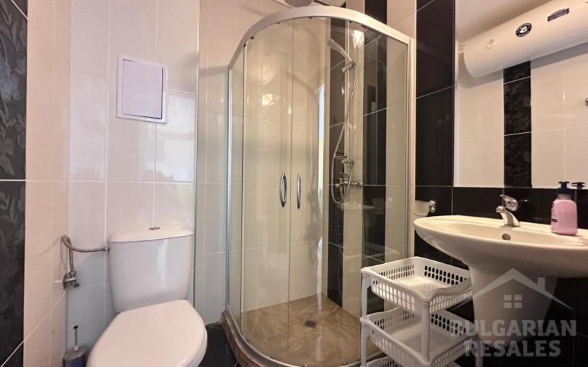 Первая линия и вид на море! Апартамент с 1 спальней в Свети Власе - Фото 16