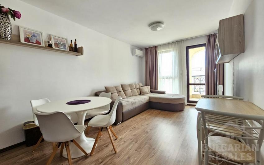 Sea view, one bedroom, modern renovation, Sea Shore complex - Photo 2