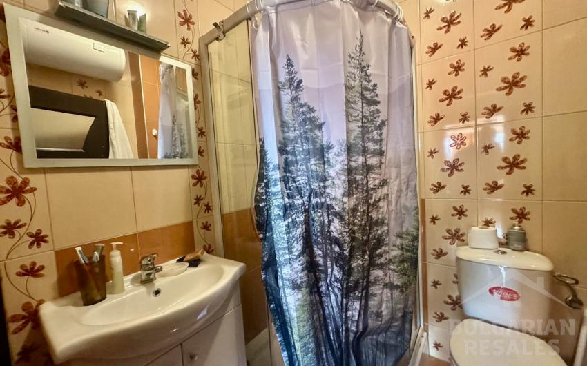 Two-room apartment in a residential building without maintenance fees, Sarafovo - Photo 14