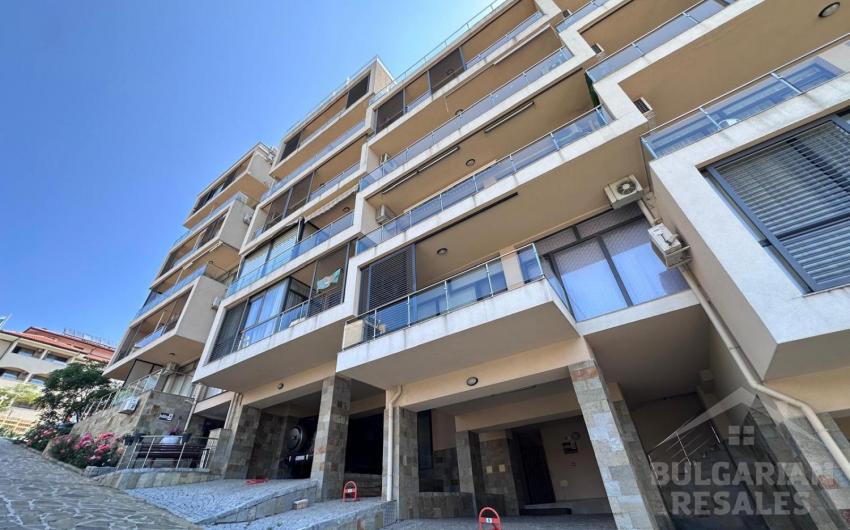 Первая линия и вид на море! Апартамент с 1 спальней в Свети Власе - Фото 17