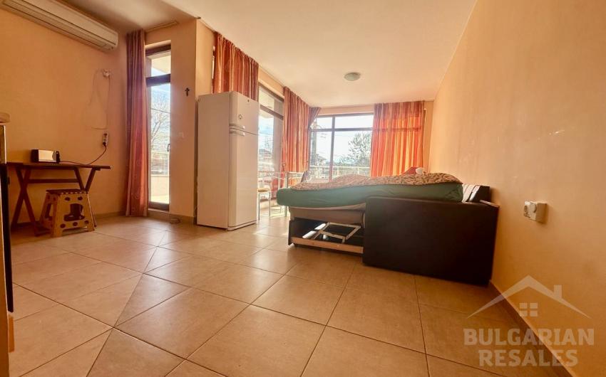 Two-room apartment in a residential building without maintenance fees, Sarafovo - Photo 7