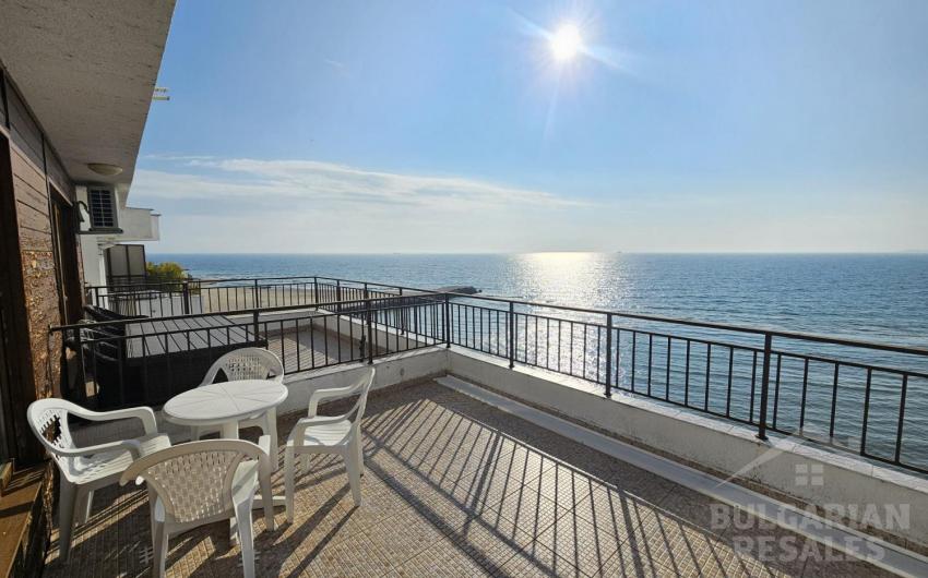 Your oasis by the sea: apartment in “Messambria Fort Beach” - Photo 1