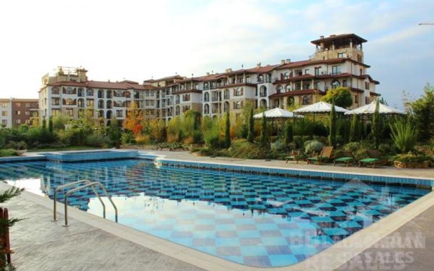 Apartment overlooking the pool in a luxury complex “Esteban” - Photo 16