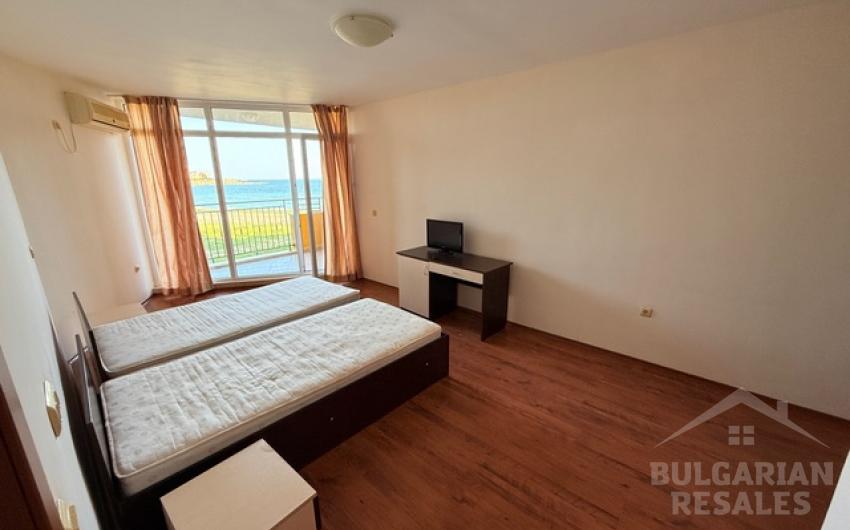 Apartment with sea view at a good price - Photo 9