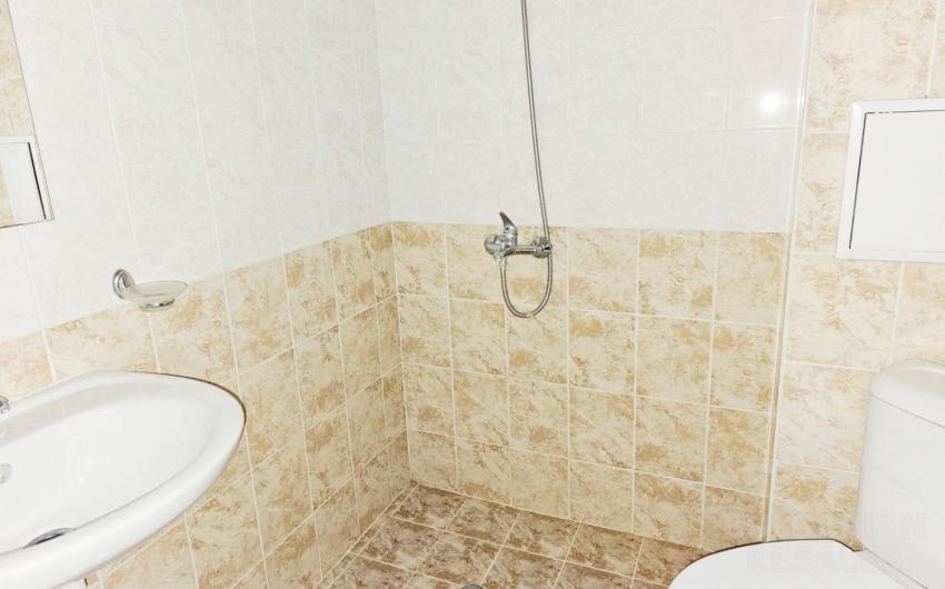 Тристаен апартамент на супер цена! ID: 4073 - Снимка 12