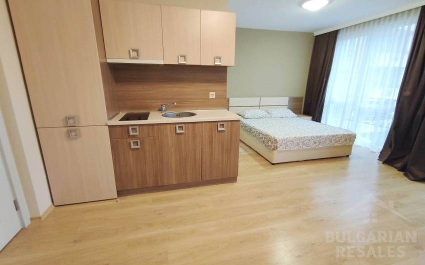 Студио с изглед към плувния басейн в луксозен комплекс ID: 1596 - Снимка 2