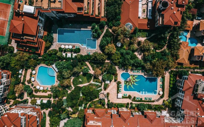 Apartment overlooking the pool in a luxury complex “Esteban” - Photo 18