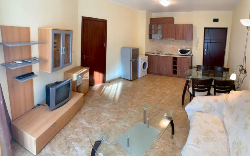 Апартамент на партерния етаж с изглед към басейн ID: 2325 - Снимка 2