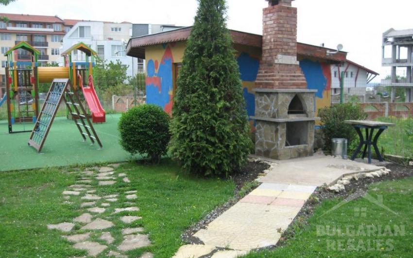 Apartment with a view of the swimming pool in the complex Chateau Aheloy - Photo 2