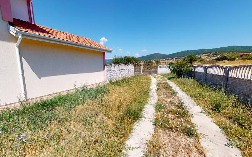 Detached house with renovation at a great price ID: 2494 - Photo 15