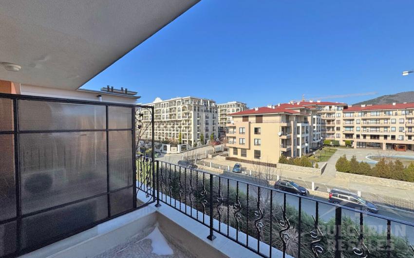 First line! One-bedroom apartment in the Premier Fort Beach complex - Photo 9