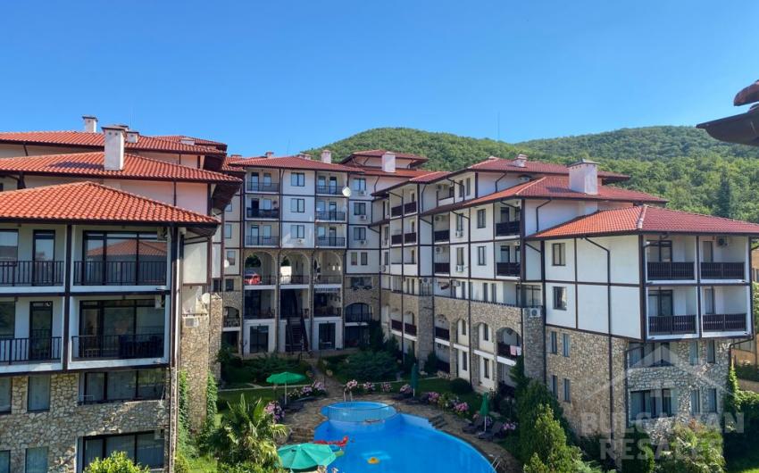 Cozy apartment with a view of the mountains - Photo 1