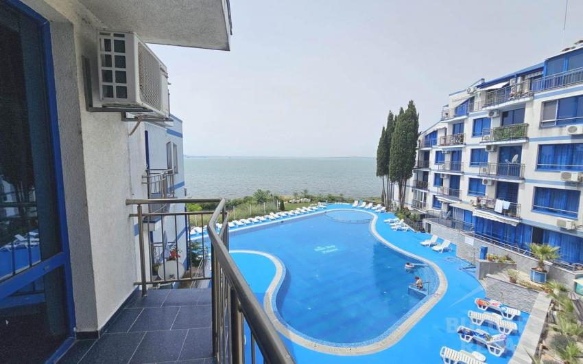 One bеdroom apartment with a panoramic sea view on the first line in Pomorie. ID: 3468 - Photo 4