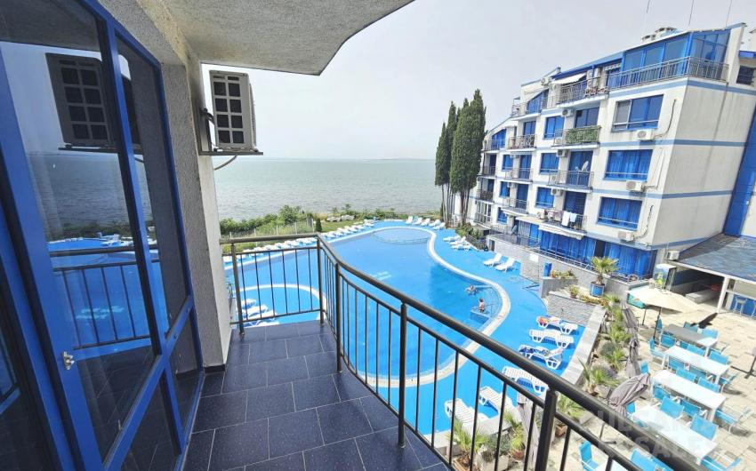 One bеdroom apartment with a panoramic sea view on the first line in Pomorie. ID: 3468 - Photo 3