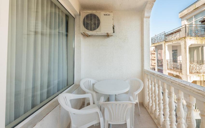 Подходит для постоянного проживания! Дизайнерский ремонт, вид на бассейн - Фото 14