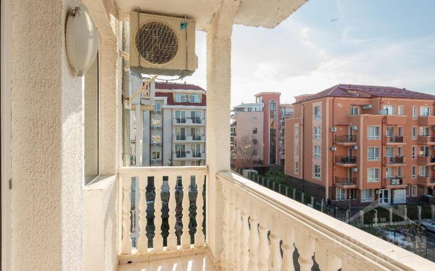 Подходит для постоянного проживания! Дизайнерский ремонт, вид на бассейн - Фото 13