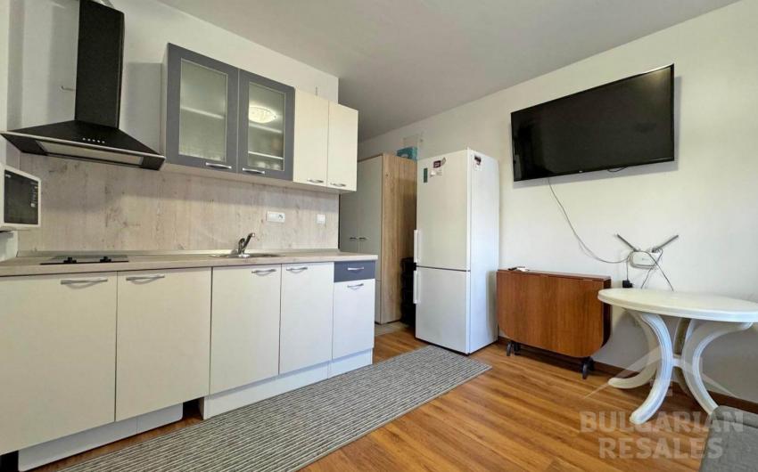 Flat in a modern complex in a good location - Photo 1