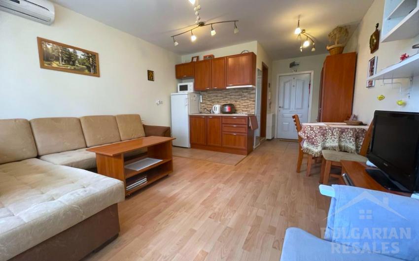 Discount! Studio in a picturesque area, complex with a swimming pool! - Photo 1