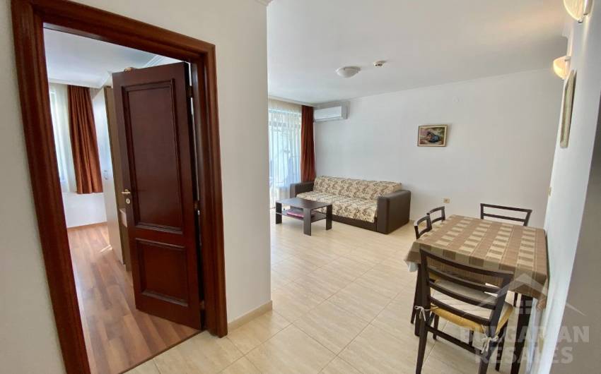 Вид на бассейн, средний этаж, отдельная спальня, комплекс "Этара 1" ID: 5938 - Фото 8