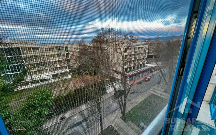 One bedroom apartment with nice renovation in “Excelsior” ID: 4859 - Photo 10