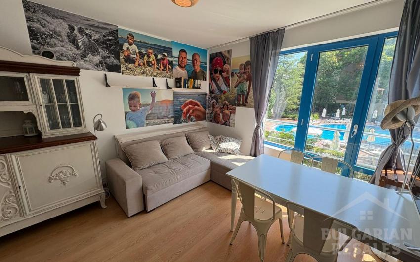 Изглед към басейна! Апартамент в комплекс до брега на морето ID: 5529 - Снимка 7