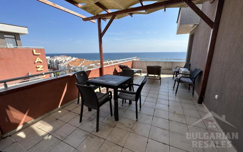 Flat with a huge terrace overlooking the sea in Sveti Vlas - Photo 12