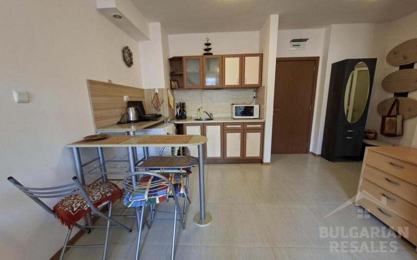 Dwupokojowe mieszkanie w kompleksie „Grand Kamelia”, 60 m², 68 000 € - Фото2