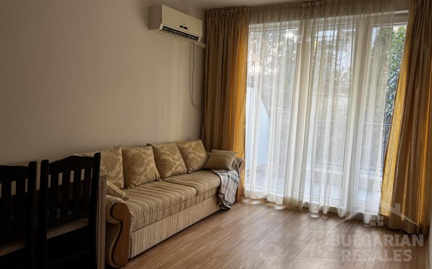 Apartment in a residential complex near the beach of Nessebar - Photo 2